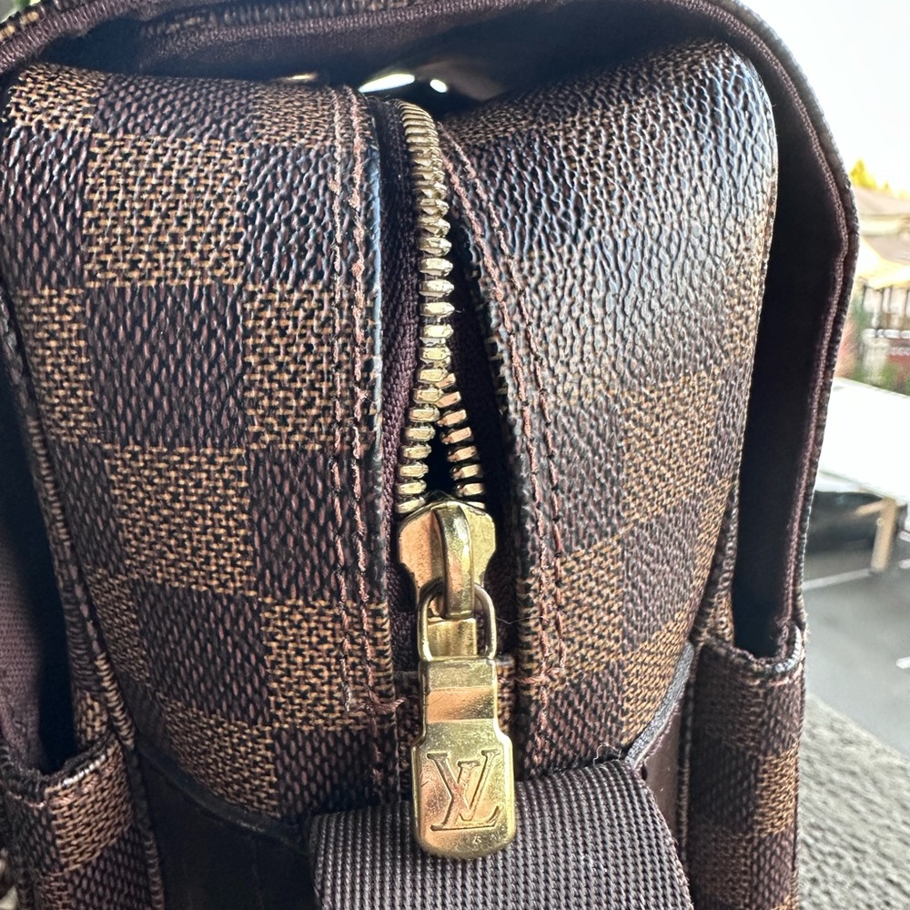 Louis Vuitton Naviglio Damier Ebene Luxury Authentic Messenger Bag - Picture 4 of 17